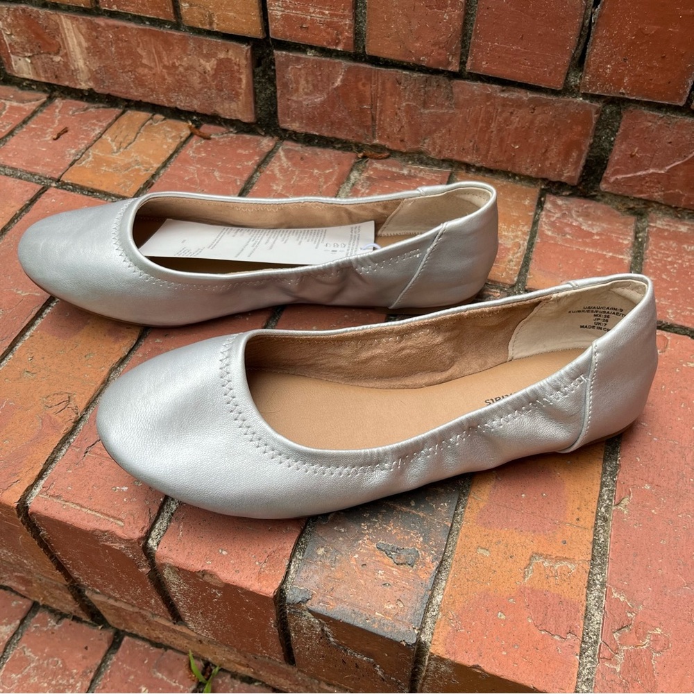 Amazon Essentials Belice Silver Size 9 Ballet Flat